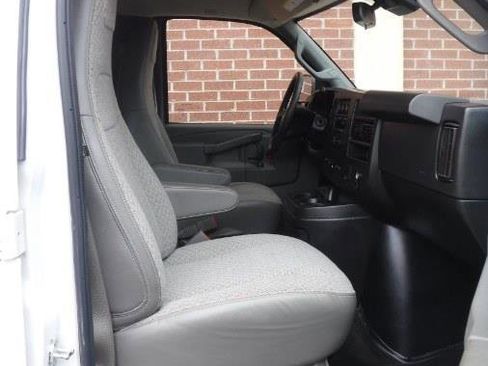 Used 2019 Chevrolet Express 2500 LT w/ LT Preferred Equipment Group image 6