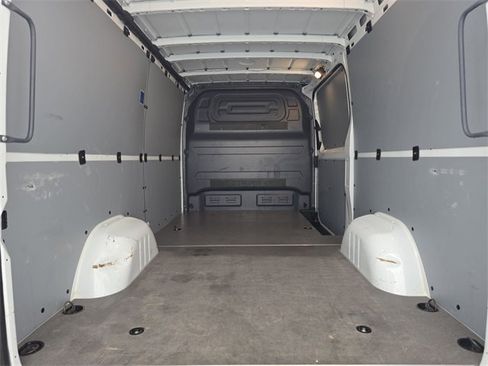 Used 2024 Mercedes-Benz Sprinter 2500 image 29