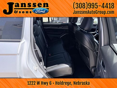 Used 2024 Jeep Grand Cherokee Limited 4xe AWD/4WD image 16