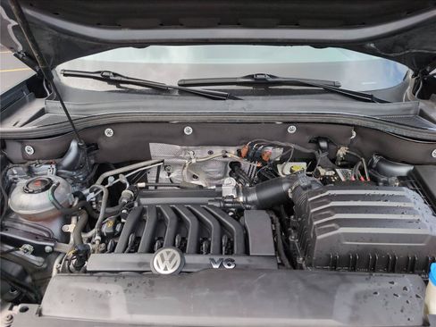 Used 2023 Volkswagen Atlas SEL R-Line AWD/4WD image 15