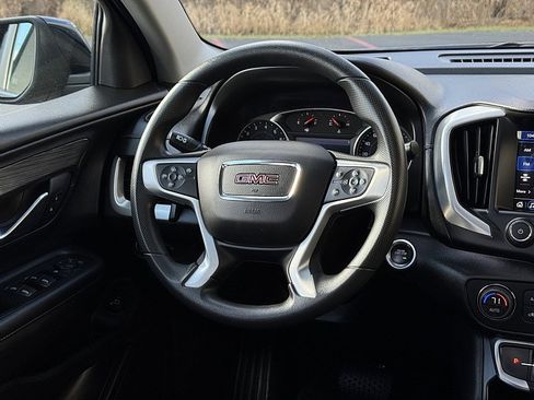 Used 2023 GMC Terrain SLE w/ Driver Convenience Package image 12