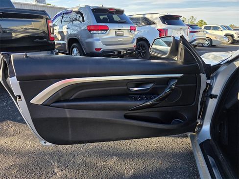 Used 2018 BMW 430i Convertible image 12