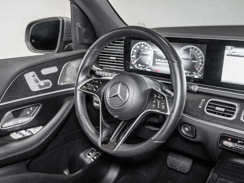 Used 2025 Mercedes-Benz GLE 450e 4MATIC image 31