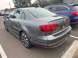 Used 2015 Volkswagen Jetta SEL Premium FWD video 2