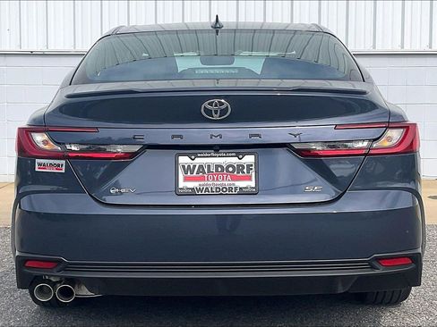New 2026 Toyota Camry SE FWD image 5