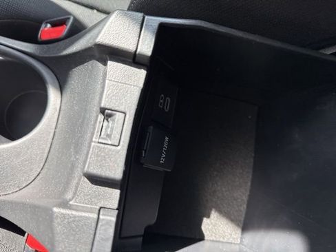 Used 2023 Toyota Corolla LE image 19