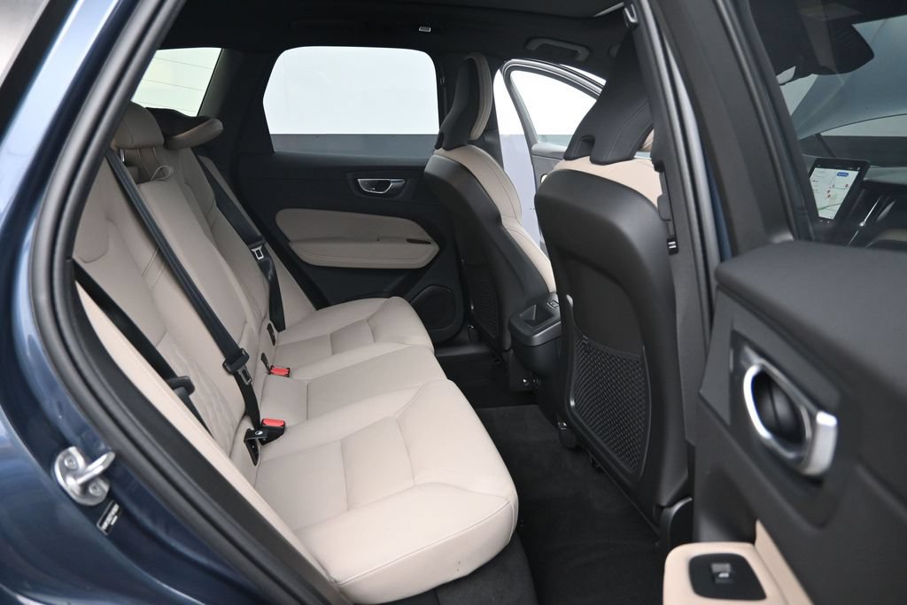 Certified 2026 Volvo XC60 B5 Plus AWD/4WD image 16