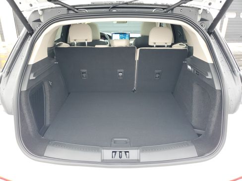 New 2026 Lincoln Corsair Premiere image 28