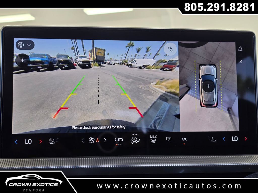 Used 2025 Ford Explorer Platinum w/ LUX Leather Package AWD/4WD image 30