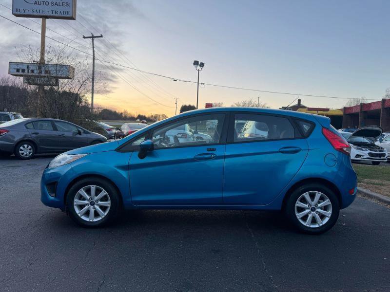 Used 2012 Ford Fiesta SE FWD image 8