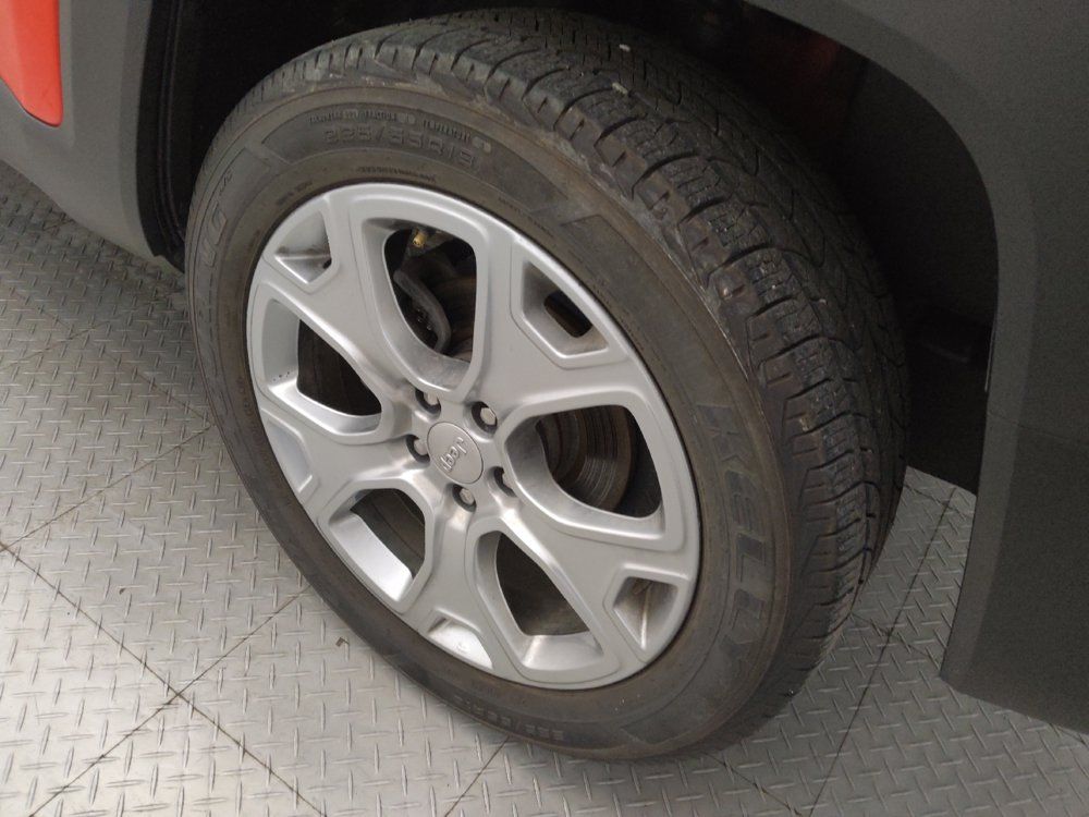 Used 2020 Jeep Renegade Limited AWD/4WD image 31
