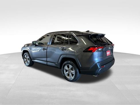 Used 2025 Toyota RAV4 XLE AWD/4WD image 3