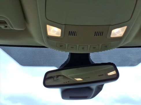 Used 2022 Ford Edge SEL w/ Convenience Package image 18