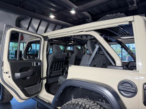 Used 2022 Jeep Wrangler Unlimited Rubicon 4xe w/ Steel Bumper Group image 20