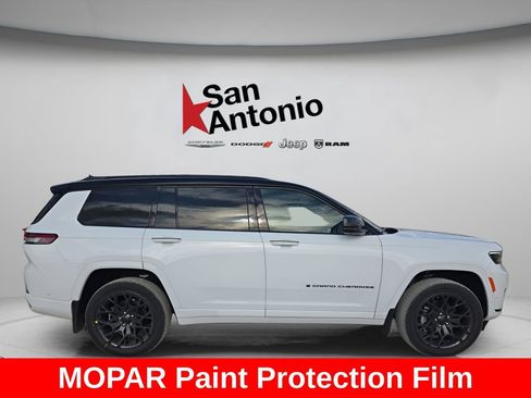 New 2025 Jeep Grand Cherokee L Summit w/ Obsidian Package AWD/4WD image 9