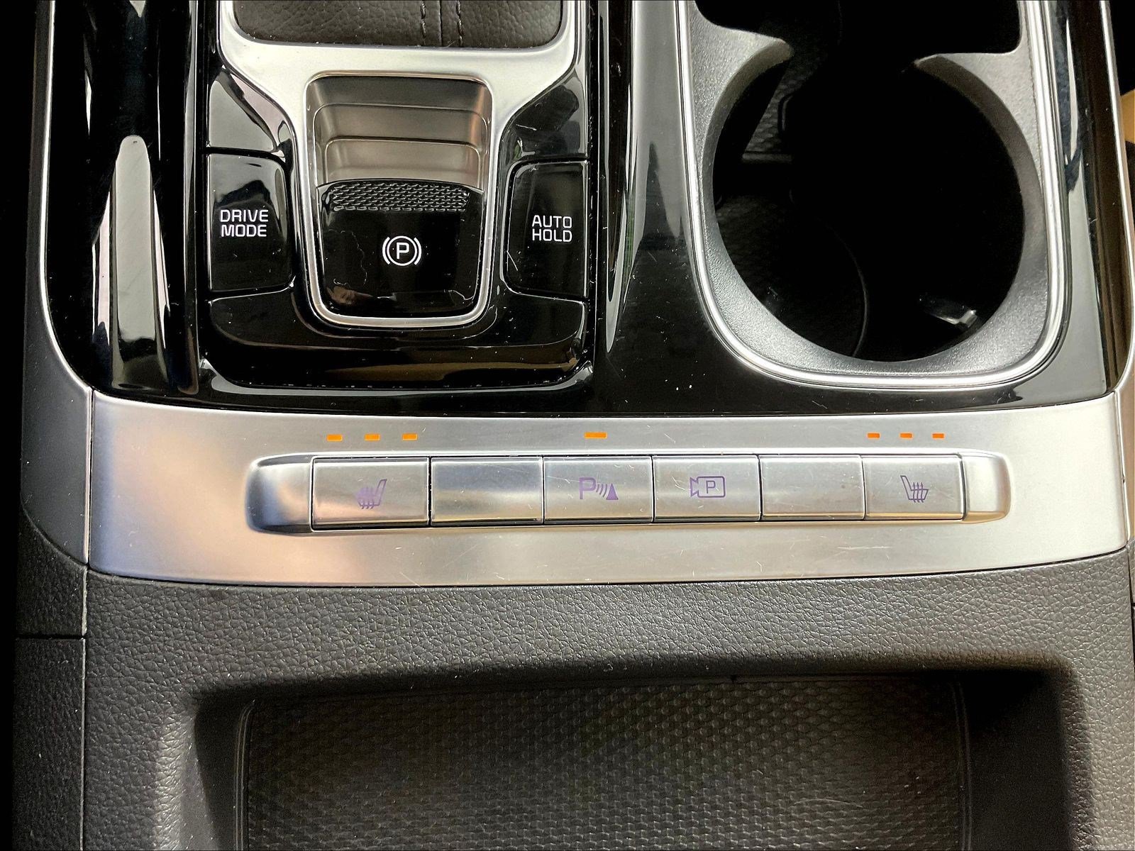 Used 2024 Kia Carnival EX FWD image 36