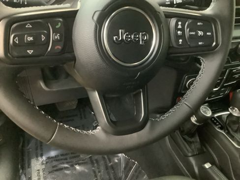 New 2026 Jeep Gladiator Mojave w/ Safety Group AWD/4WD image 14