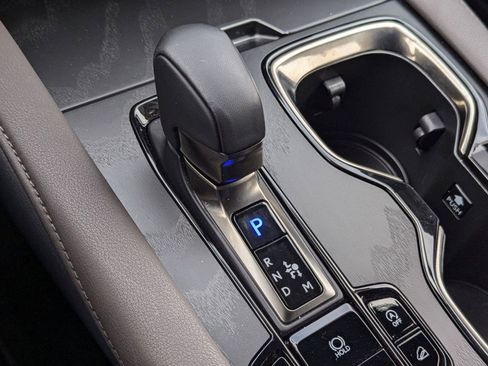 Certified 2025 Lexus RX 350 w/ Luxury Package image 16