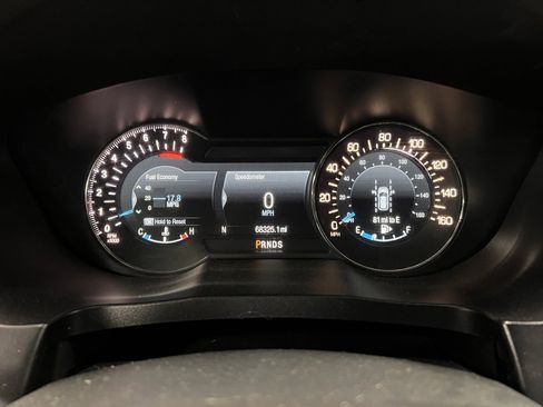 Used 2019 Ford Explorer Platinum image 31