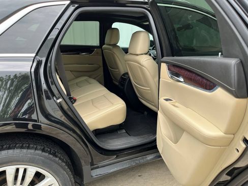 Used 2017 Cadillac XT5 Premium Luxury w/ Driver Assist Package FWD image 14
