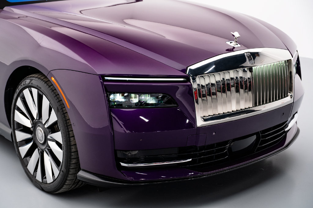 Used 2024 Rolls-Royce Spectre w/ Spectre Launch Package AWD/4WD image 5
