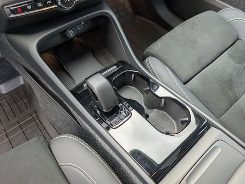 Used 2023 Volvo C40 P8 Recharge Ultimate w/ Protection Package Premier image 23