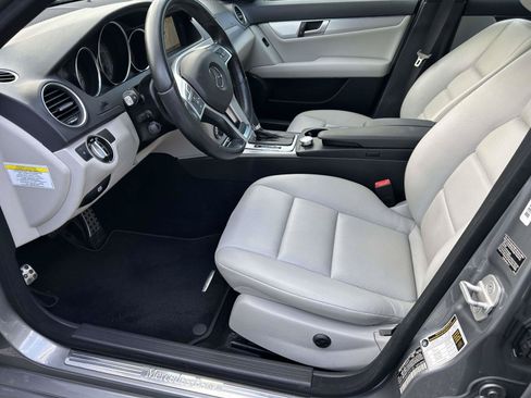 Used 2014 Mercedes-Benz C 250 Sedan image 17