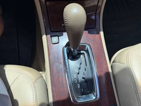 Used 2006 Buick Lucerne CXS w/ Driver Confidence Package FWD image 21