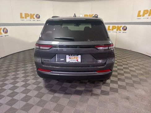 New 2026 Jeep Grand Cherokee Limited w/ Limited Altitude Package AWD/4WD image 10