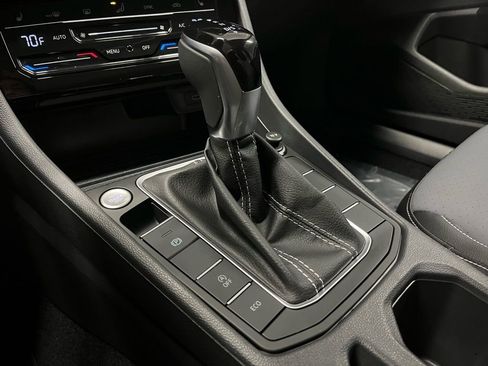 New 2026 Volkswagen Jetta SE image 14