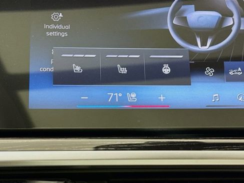 New 2026 BMW X5 xDrive50e w/ M Sport Package image 21