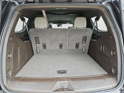 Used 2024 Chevrolet Suburban LT AWD/4WD image 6