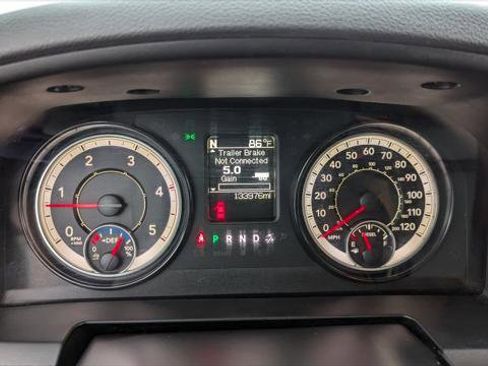 Used 2017 RAM 2500 Tradesman w/ Chrome Appearance Group image 24