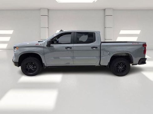 Used 2024 Chevrolet Silverado 1500 LT Trail Boss w/ Convenience Package II AWD/4WD image 2