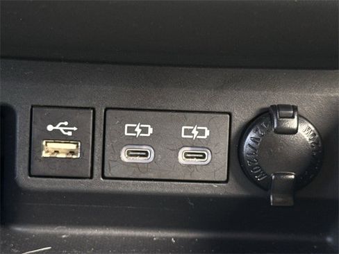 Used 2024 Toyota Highlander XLE image 22