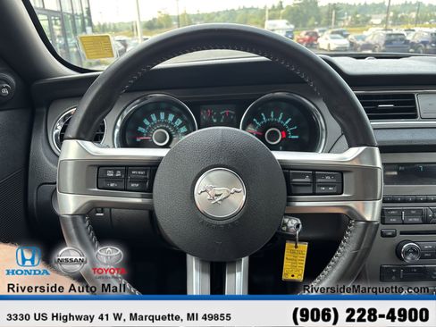 Used 2013 Ford Mustang Coupe image 21