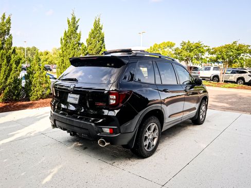 Used 2024 Honda Passport TrailSport image 11