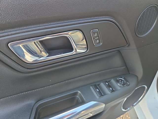 Used 2016 Ford Mustang Premium RWD image 13