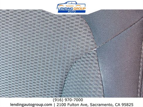 Used 2017 Ford Explorer XLT FWD image 24