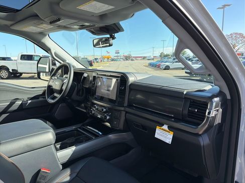 New 2026 Ford F250 Lariat w/ Black Appearance Package image 22