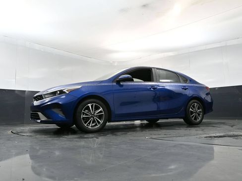 Used 2023 Kia Forte LXS w/ LXS Technology Package FWD image 20