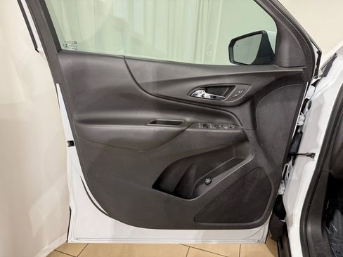 Used 2022 Chevrolet Equinox LT image 15