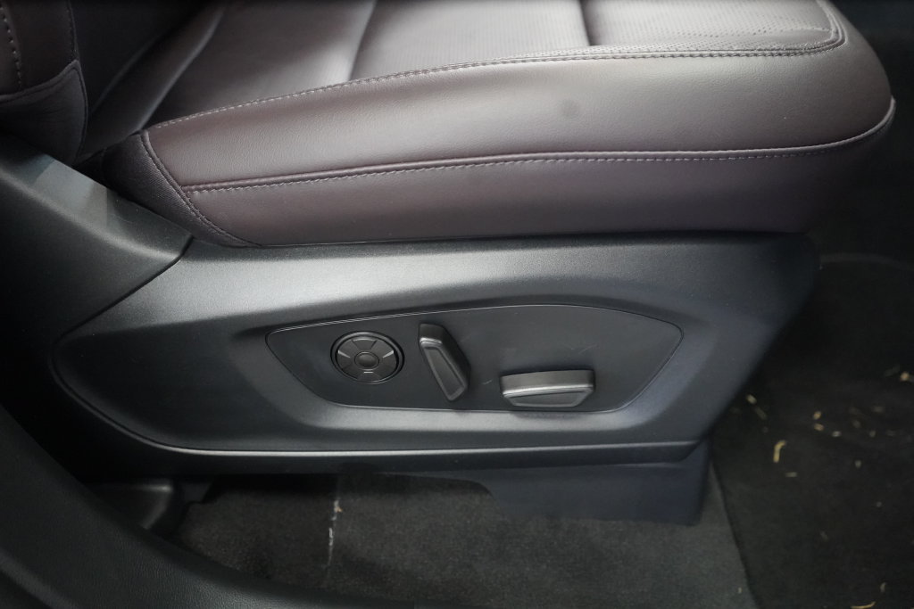 New 2027 Ford Explorer Platinum RWD image 23