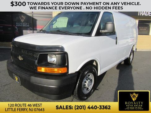 Used 2017 Chevrolet Express 2500 image 1
