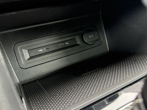 Certified 2022 Volkswagen Atlas SE image 18