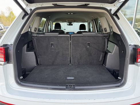Used 2025 Volkswagen Atlas SE image 28