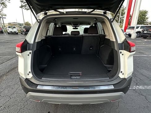 Certified 2023 Nissan Rogue SV image 15