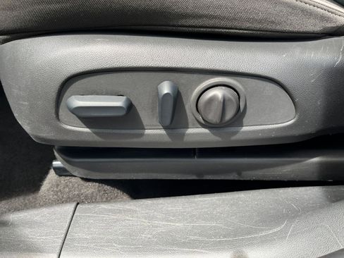 Used 2023 Chevrolet TrailBlazer LT w/ Convenience Package image 22