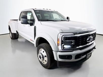 New 2025 Ford F450 Platinum w/ FX4 Off-Road Package