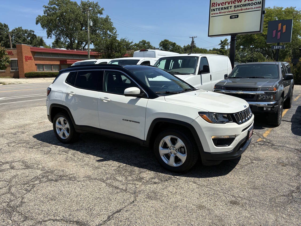Used 2018 Jeep Compass Latitude w/ Safe & Security Group AWD/4WD image 14